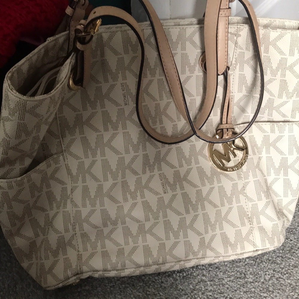 Michael Kors jet set tote
